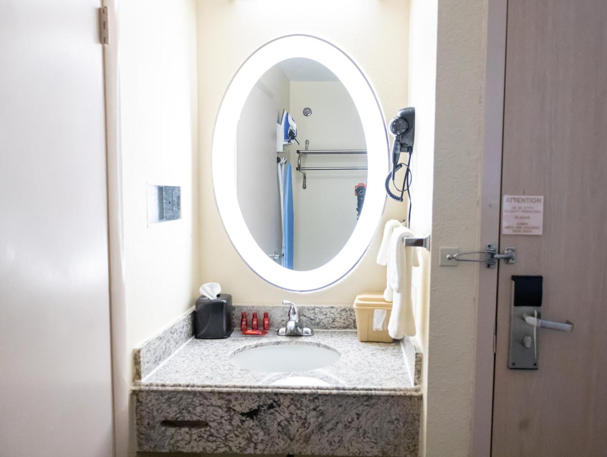 Days Inn By Wyndham College Park Atlanta Airport South Esterno foto